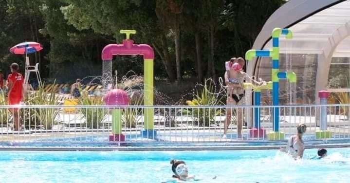 Mobilhome Camping Proche Des Plages Saint-Jean-de-Monts Bagian luar foto