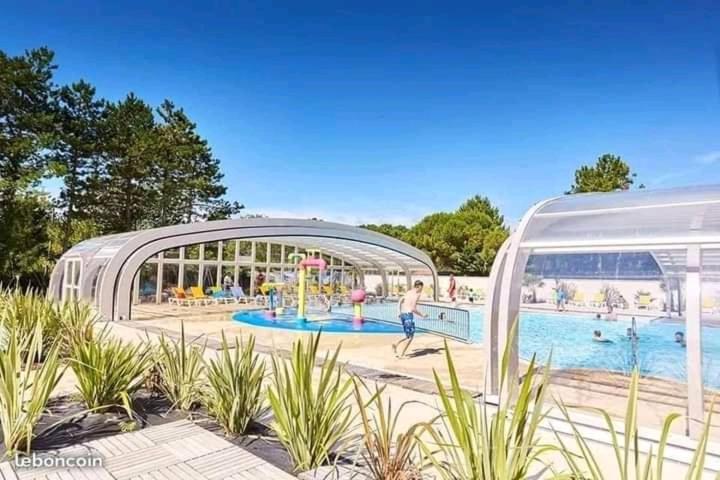 Mobilhome Camping Proche Des Plages Saint-Jean-de-Monts Bagian luar foto